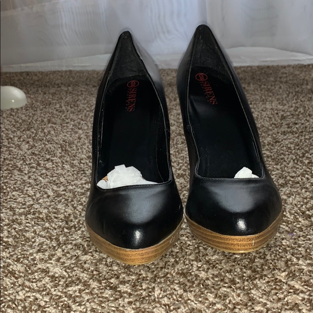 Heels/Platforms - Picture 2 of 6
